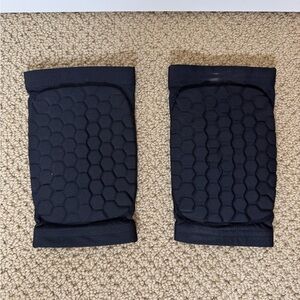 McDavid Hex Knee Elbow Shin Pads Sleeve Protection- Black - Medium (Bundle of 2)